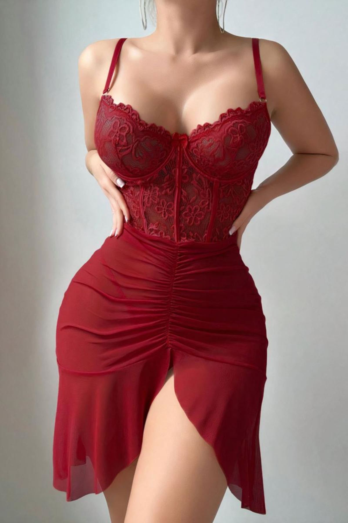 Dantelli Yırtmaçlı Seksi Gecelik Bordo