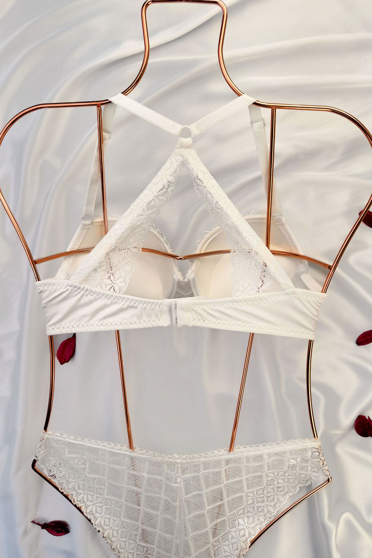 Destekli Sırtı Çapraz Askılı Sütyen Takım Ekru