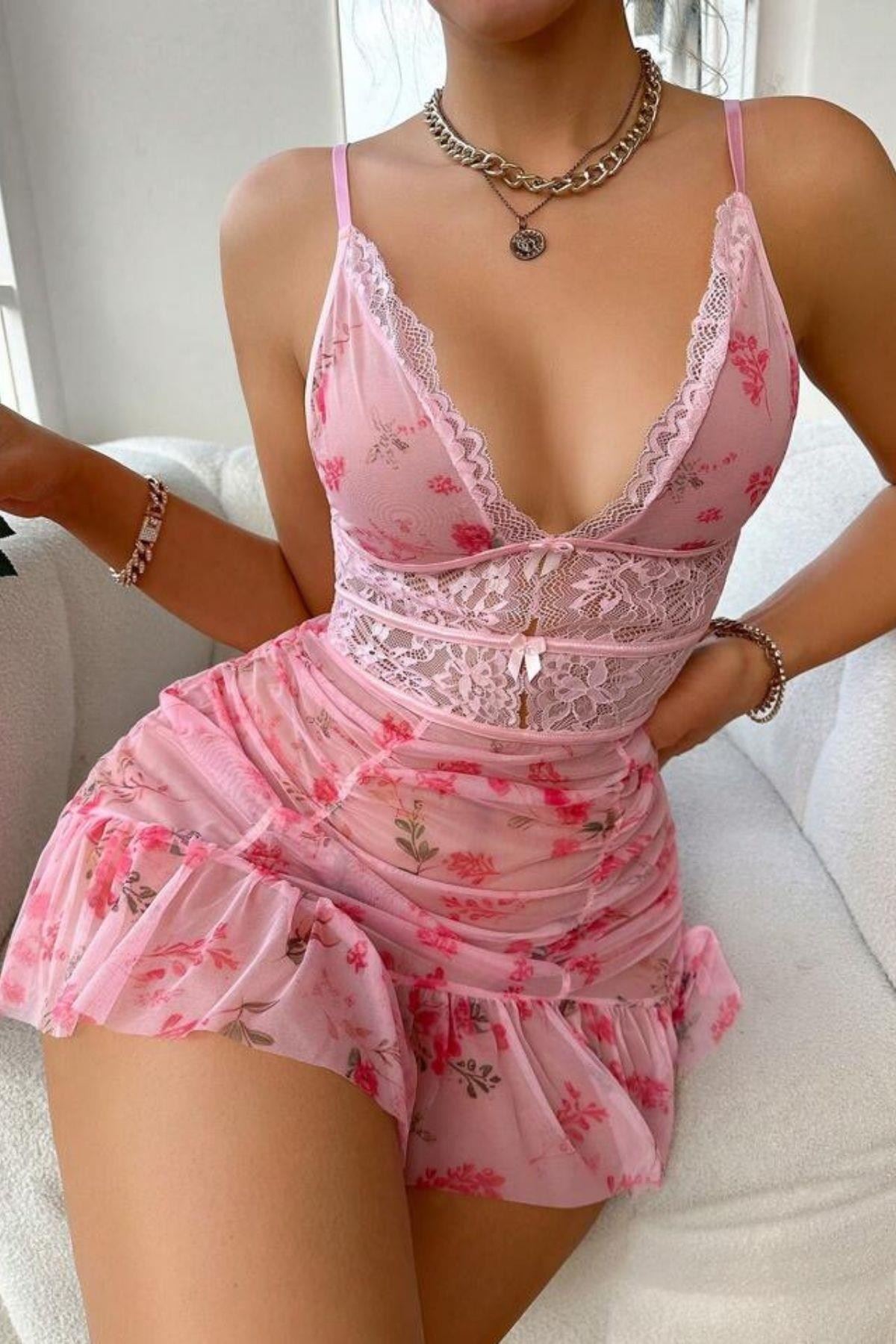 Derin Dekolteli Transparan Gecelik Pembe