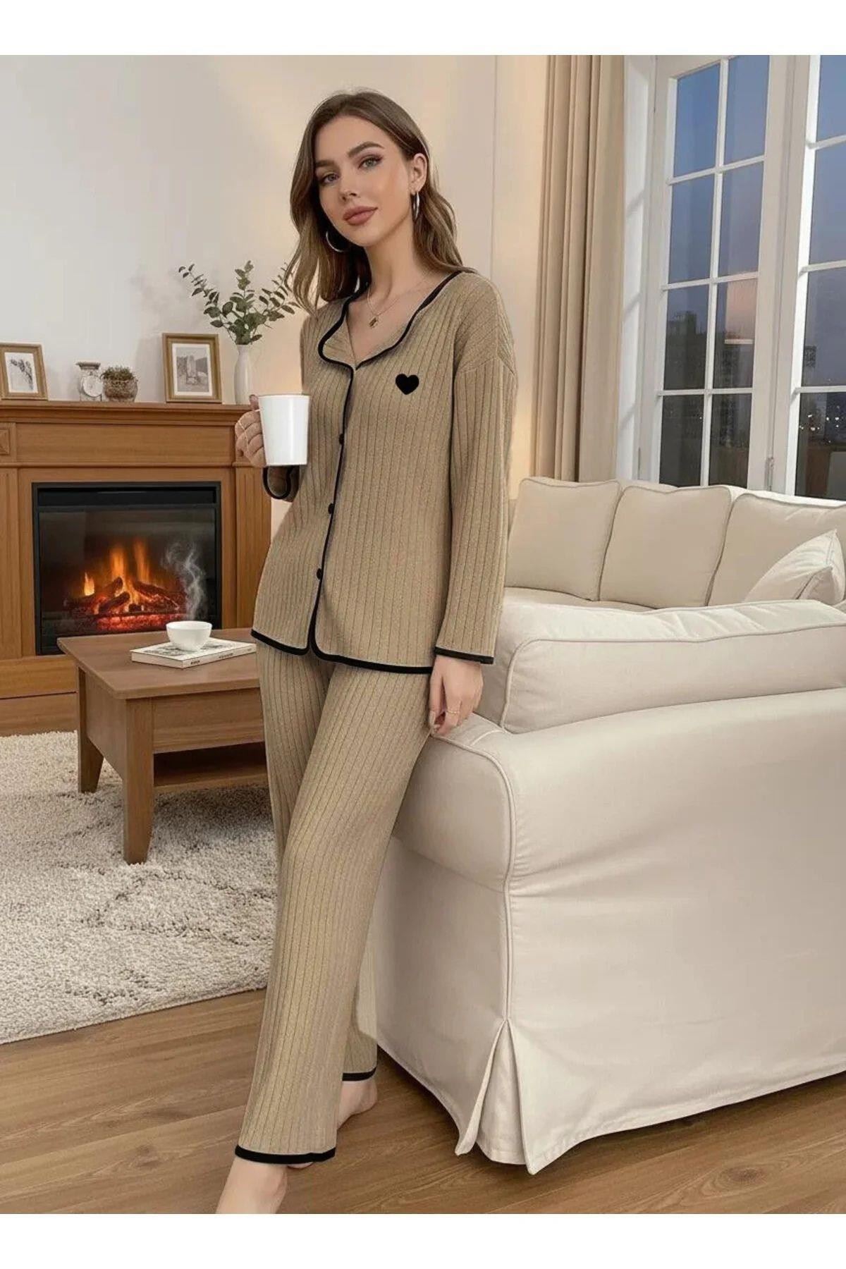 Kalp Detaylı Biyeli Uzun Kollu Pijama Takım Bej