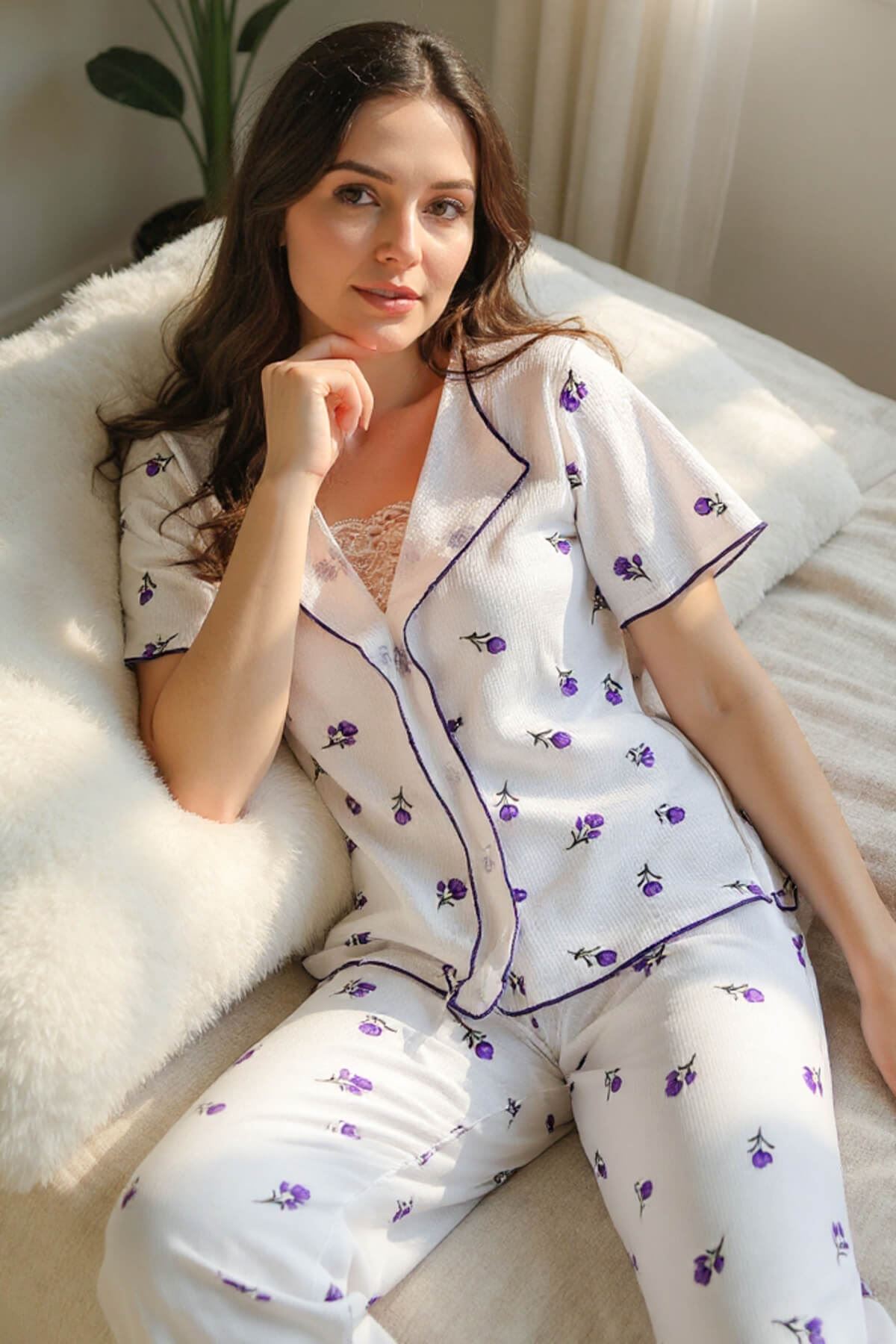 Lale Desenli Kadın Pijama Takımı Beyaz