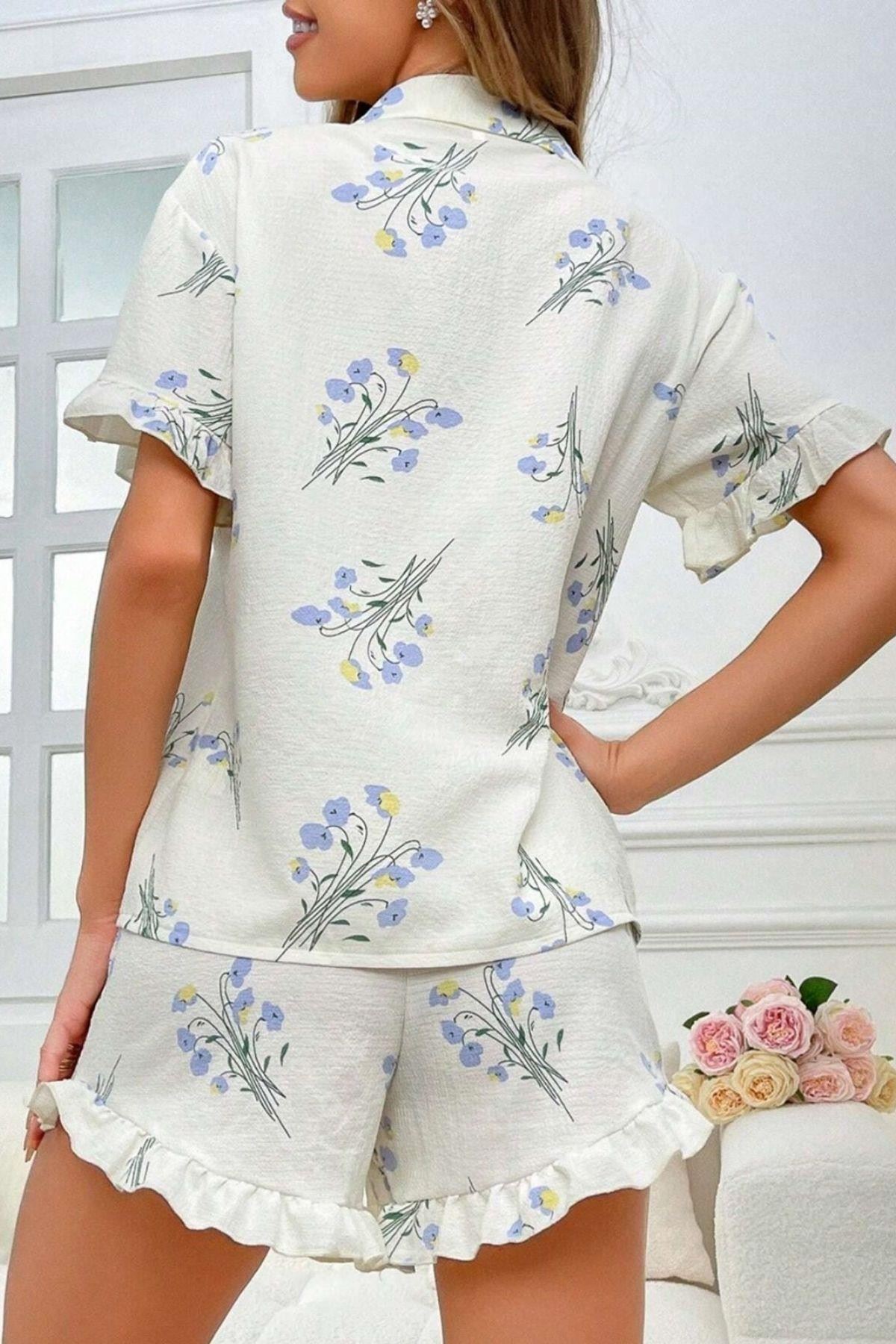 Menekşe Desenli Şortlu Pijama Takımı Beyaz