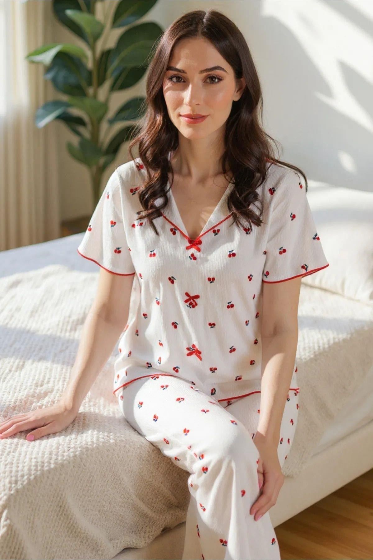 Kiraz Baskılı Kısa Kollu Pijama Takım Ekru