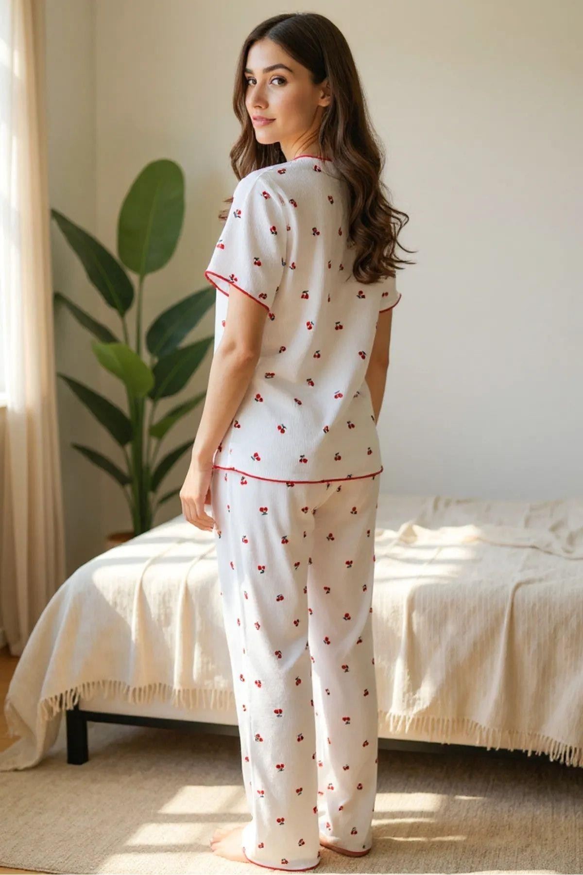 Kiraz Baskılı Kısa Kollu Pijama Takım Ekru