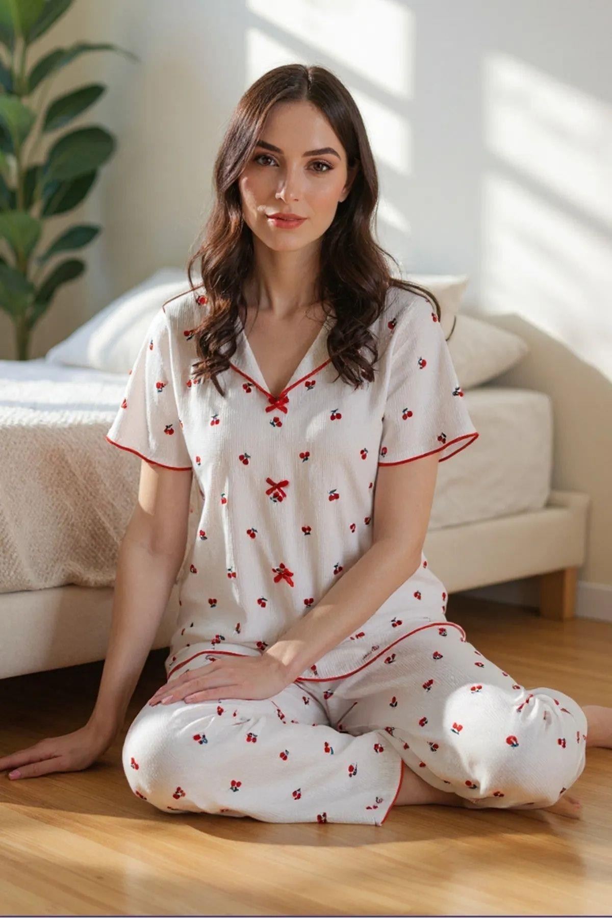 Kiraz Baskılı Kısa Kollu Pijama Takım Ekru