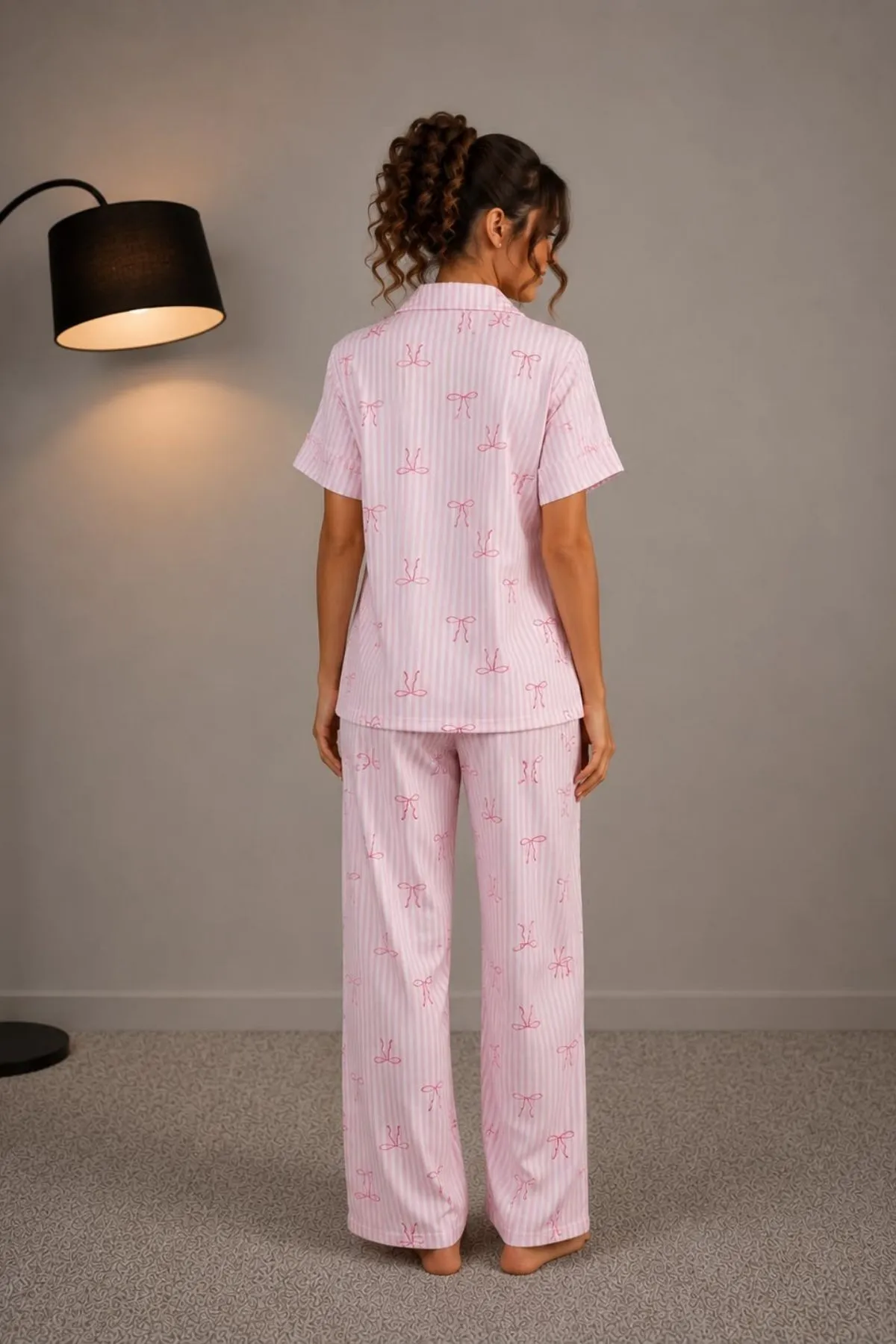 Fiyonk Desenli Yazlık Pijama Takımı Pembe