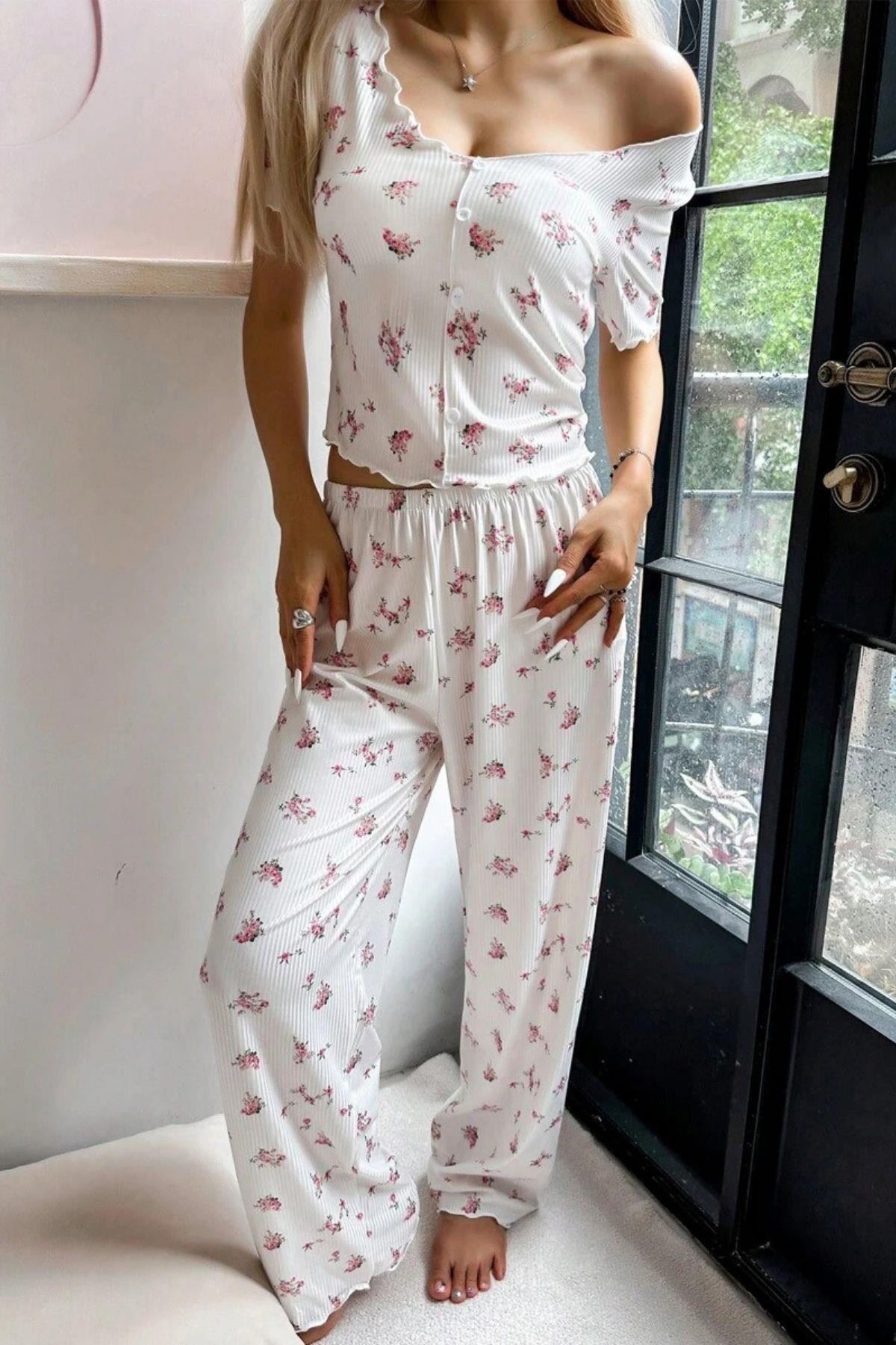 Bisiklet Yaka Çiçekli Pijama Takımı Ekru