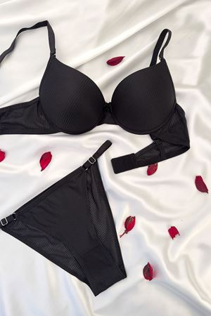 Desteksiz Çizgili Sütyen Takım Siyah