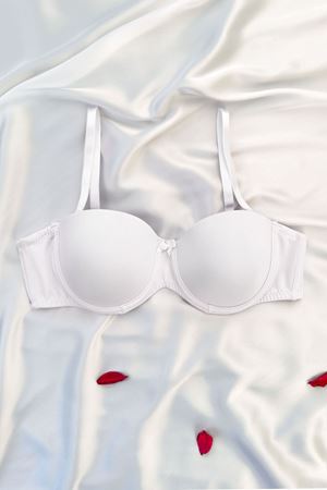 Desteksiz Straplez Sütyen Beyaz