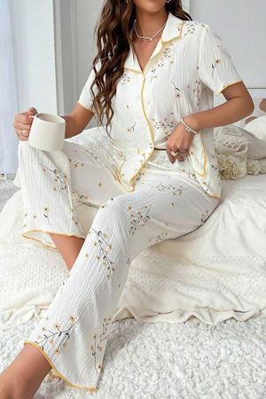 Papatya Desenli Cep Detaylı Pijama Takımı Beyaz