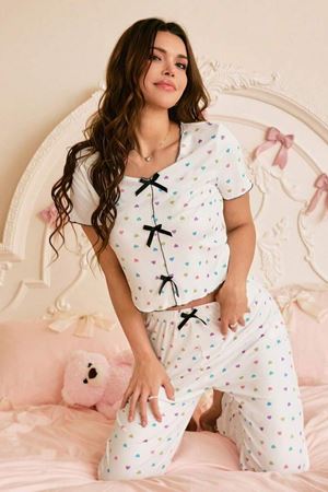 Kalp Baskılı Fiyonklu Pijama Takımı