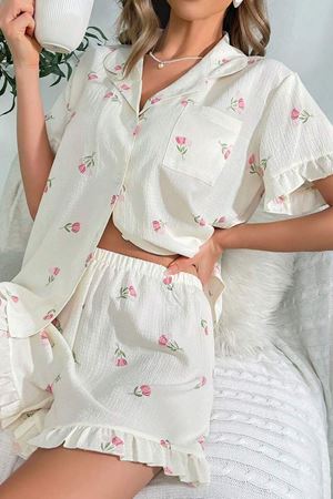 Desenli Düğmeli Şortlu Pijama Takım Ekru